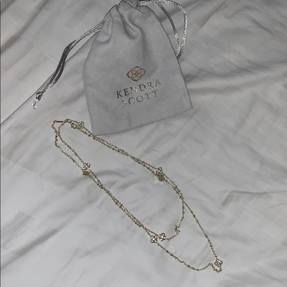 Rue Kendra Scott necklace
